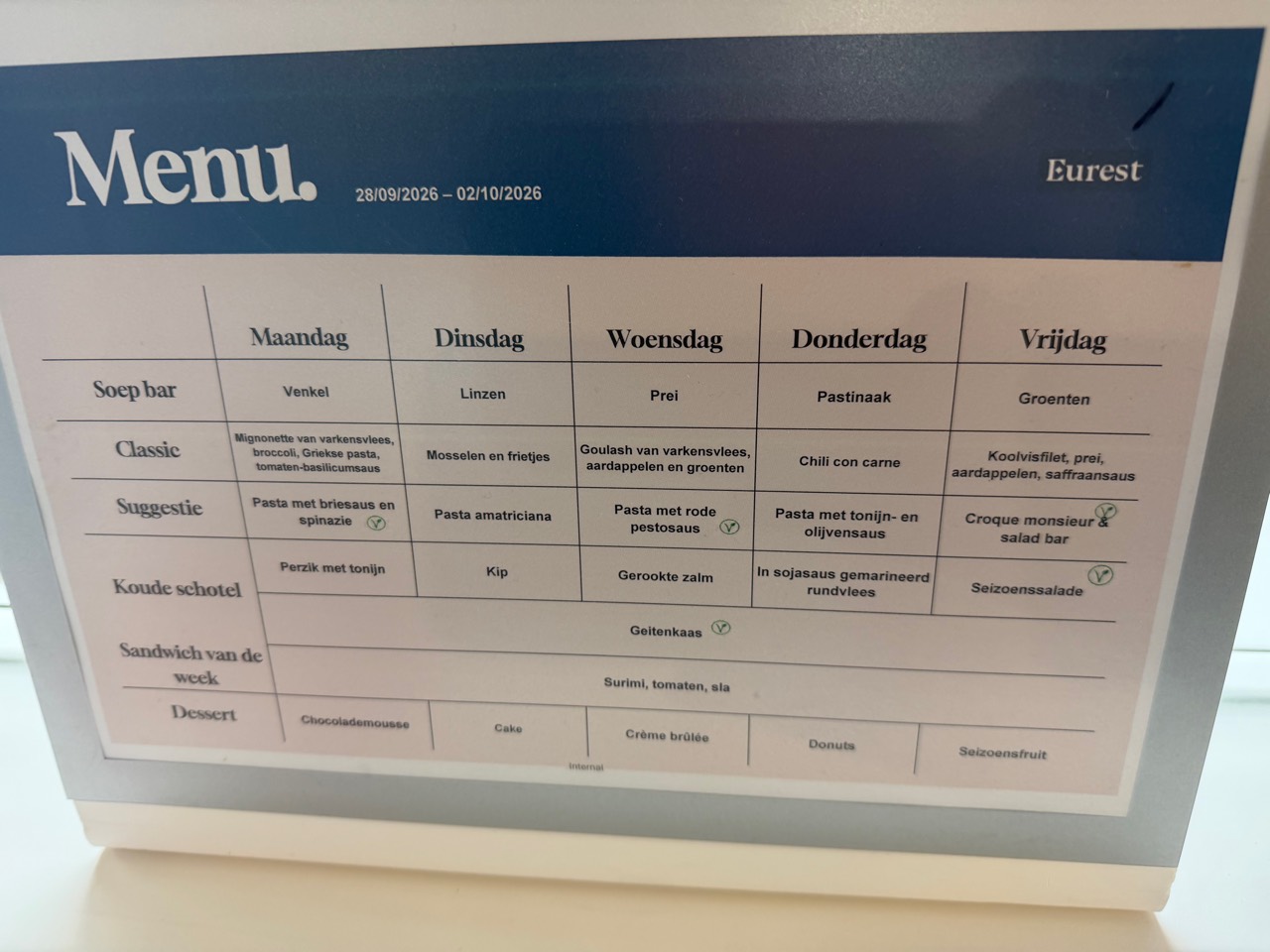 Fotografierte Eurest-Wochenkarte vom 28. September bis 2. Oktober 2026